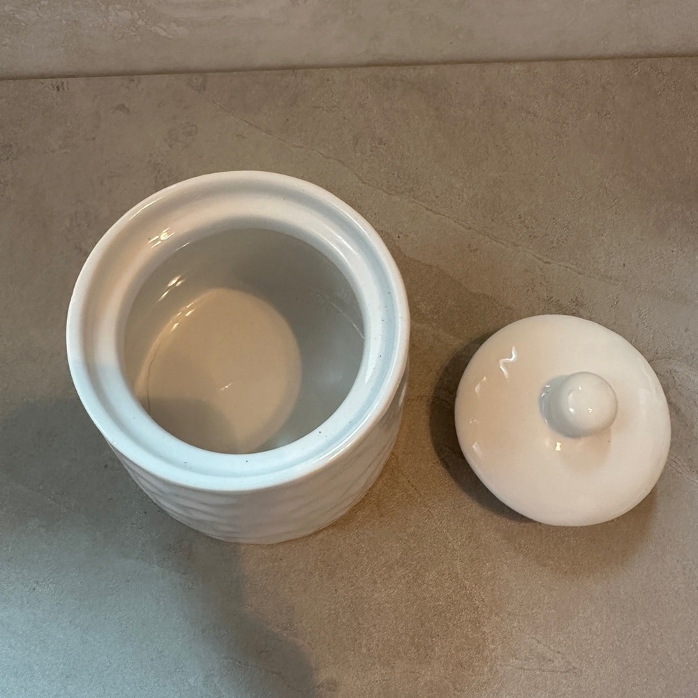 Housewares White Embossed Sugar Bowl 3.5" with Lid - Picture 2 of 4